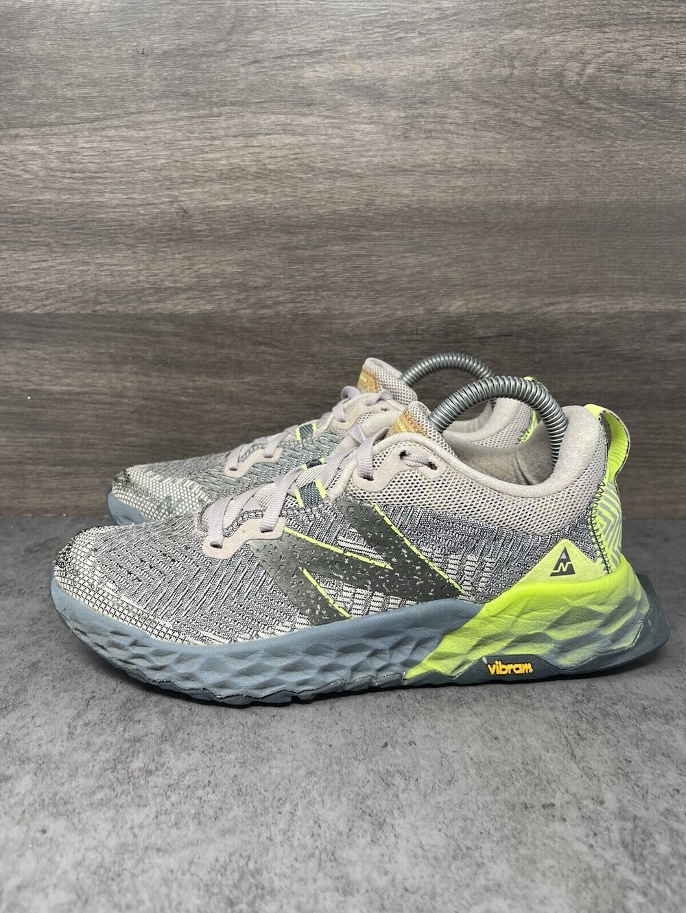 New Balance Fresh Foam Hierro v6 Gray Lime Size 7 Mens Vibram Trail Running